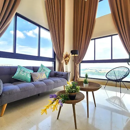 Loft Suite Seaview 2Br Jb Ciq 8Pax Johor Bahru Exterior photo