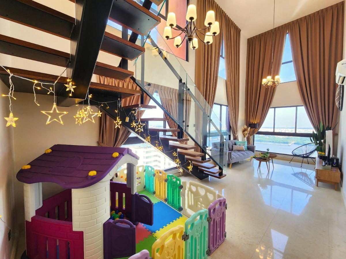 Loft Seaview 2br Jb Ciq 8pax * Johor Bahru