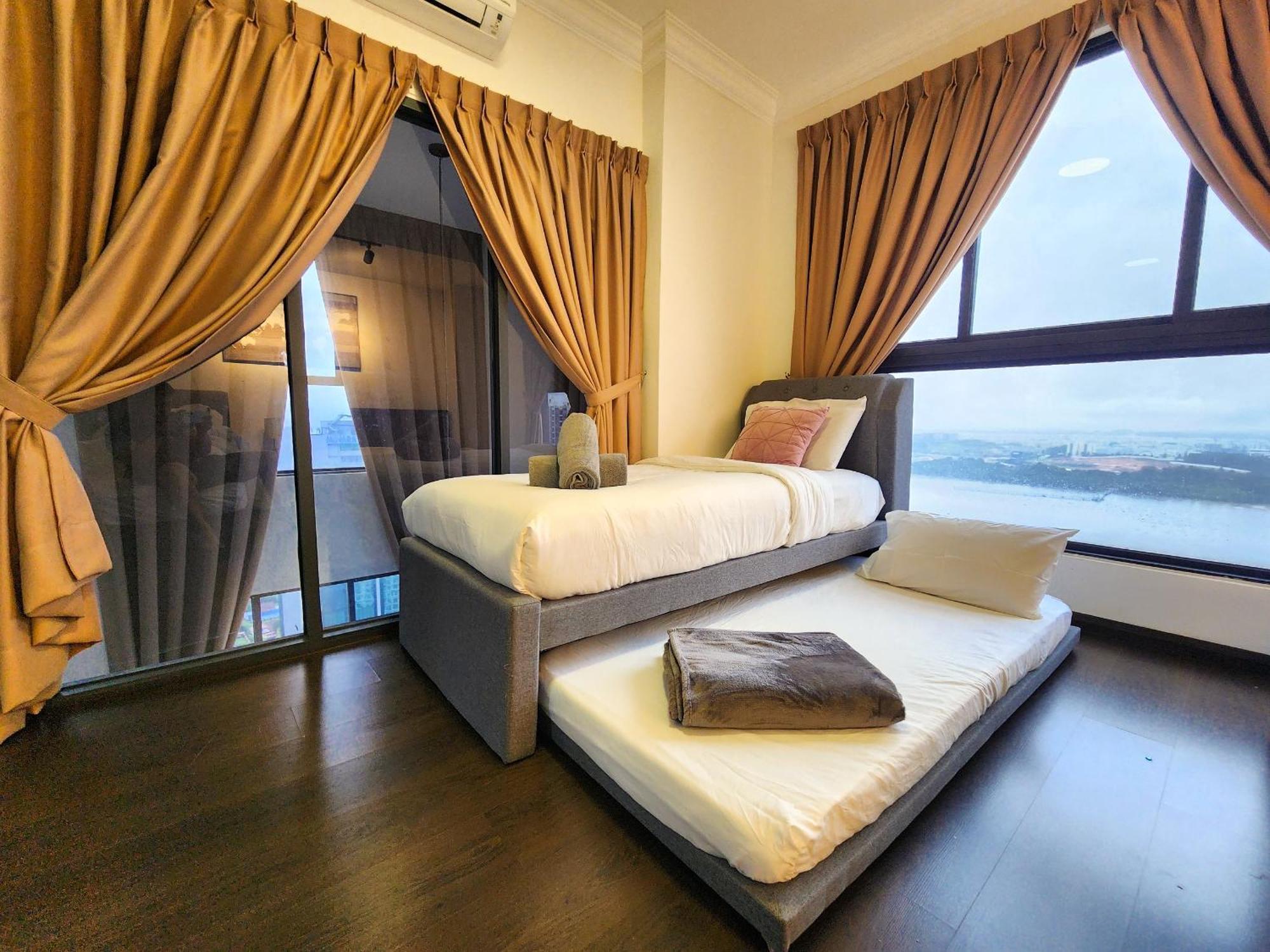 Loft Seaview 2br Jb Ciq 8pax Apartment Johor Bahru